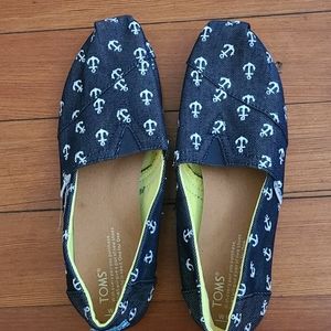 Toms shoes